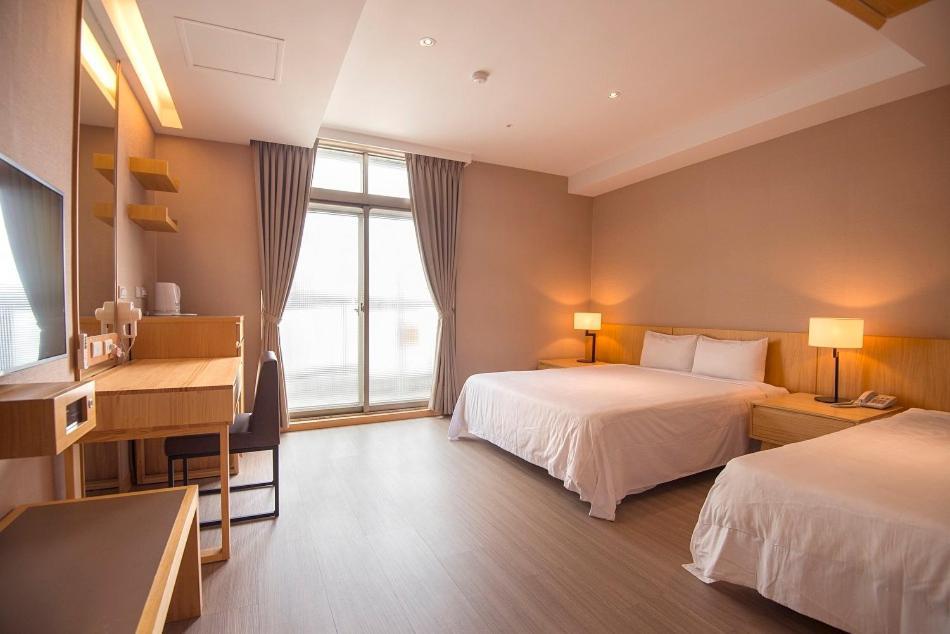 טאינאן Asia Emperor Hotel מראה חיצוני תמונה