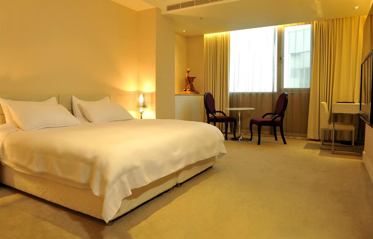 טאינאן Asia Emperor Hotel מראה חיצוני תמונה
