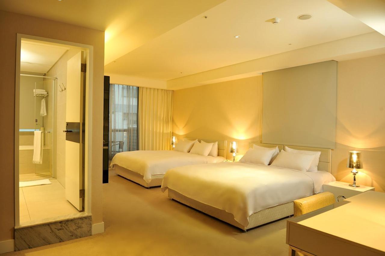 טאינאן Asia Emperor Hotel מראה חיצוני תמונה