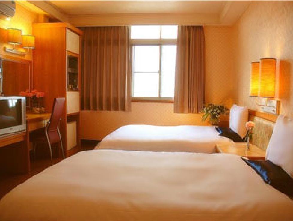 טאינאן Asia Emperor Hotel מראה חיצוני תמונה