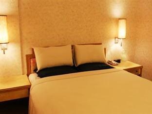 טאינאן Asia Emperor Hotel מראה חיצוני תמונה